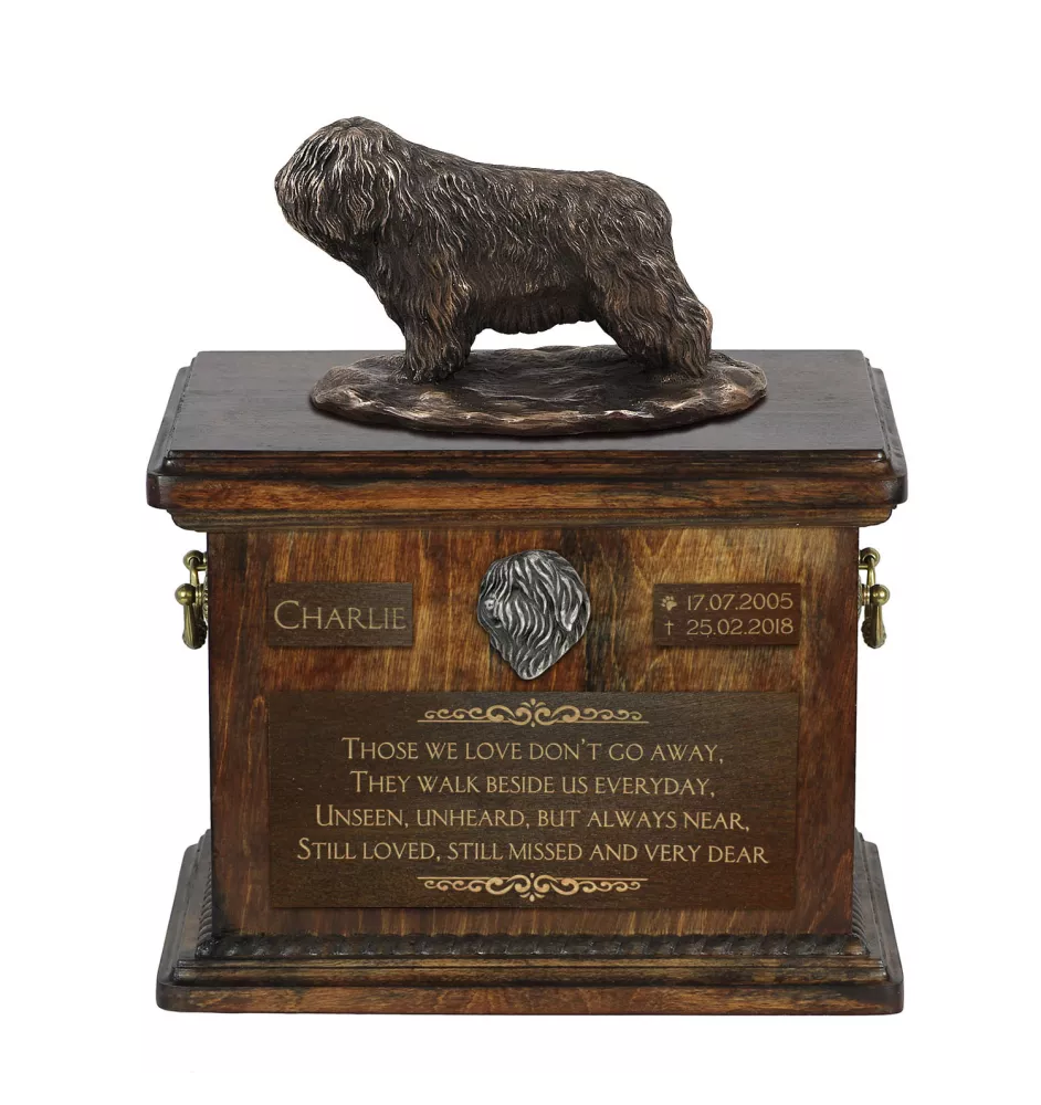 Polnischer Niederungshütehund, PON - Eine Urne für die Asche eines Hundes, eine Urne mit einer Statue, eine personalisierte Hundeurne von der Marke Art-Dog.