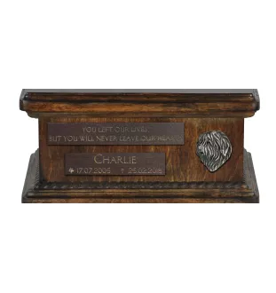 Berger polonais de plaine - urne pour cendres de chien, urne personnalisée avec une statuette, urne en bois avec un chien de la marque Art-Dog