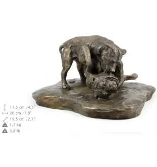 Kampf Pit Bull - Hundestatue, Figur auf weißem Sockel, Trophäe für die Art-Dog-Hundeaustellung.