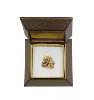 Caniche - Broche de chien dans une boîte décorative, épingle élégante en plaqué or, épingle de veste de la marque Art-Dog