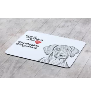 Rhodesian Ridgeback - Mauspad mit Druck, personalisiertes Mauspad mit Hund, einzigartiges Gadget für Büroangestellte von Art-Dog.