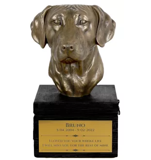 Rhodesian Ridgeback - eine Urne mit Gravur und Hundeskulptur, letzter Abschied, handgefertigtes Produkt der Marke Art-Dog