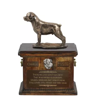 Rottweiler - Eine Urne für die Asche eines Hundes, eine Urne mit einer Statue, eine personalisierte Hundeurne von der Marke Art-Dog.
