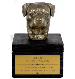 Rottweiler, Rott, Rottie - an urn with an engraving and a sculpture of a dog, a handmade product by the Art-Dog brand.