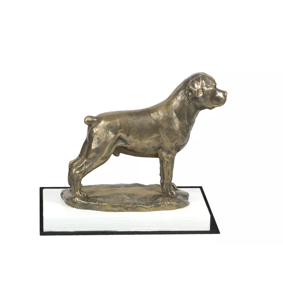 Rottweiler - Hundestatue, Figur auf weißem Sockel, Trophäe für die Art-Dog-Hundeaustellung.