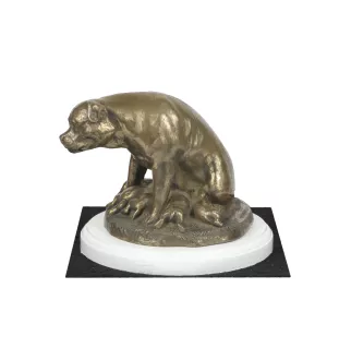 Rottweiler I - Hundestatue, Figur auf weißem Sockel, Trophäe für die Art-Dog-Hundeaustellung.