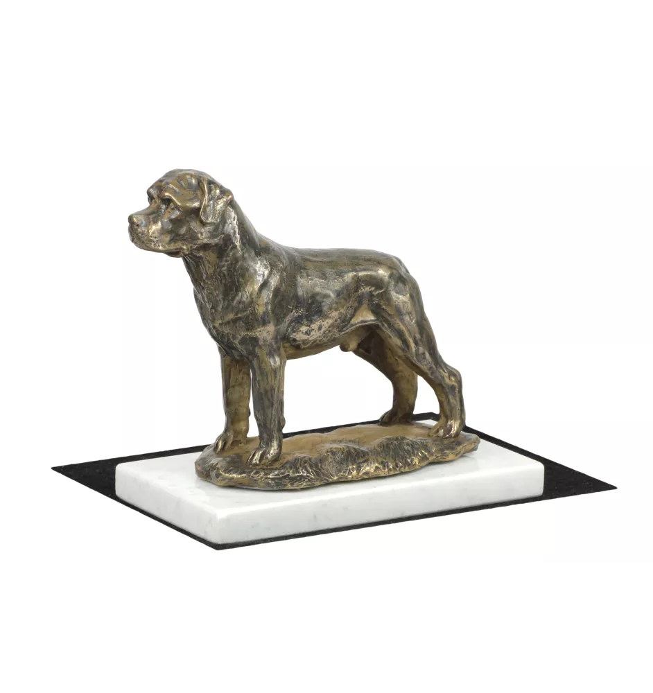 Rottweiler, Bouvier allemand II - une statuette de chien, une figurine en marbre blanc, un trophée pour l'exposition de chiens de la marque Art-Dog