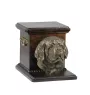 St. Bernhardshund, Bernhardiner - Eine Urne für die Asche eines Hundes mit einer Statuette, eine elegante Urne für einen Hund, eine außergewöhnliche Urne mit dem Porträt eines Hundes von der Marke Art