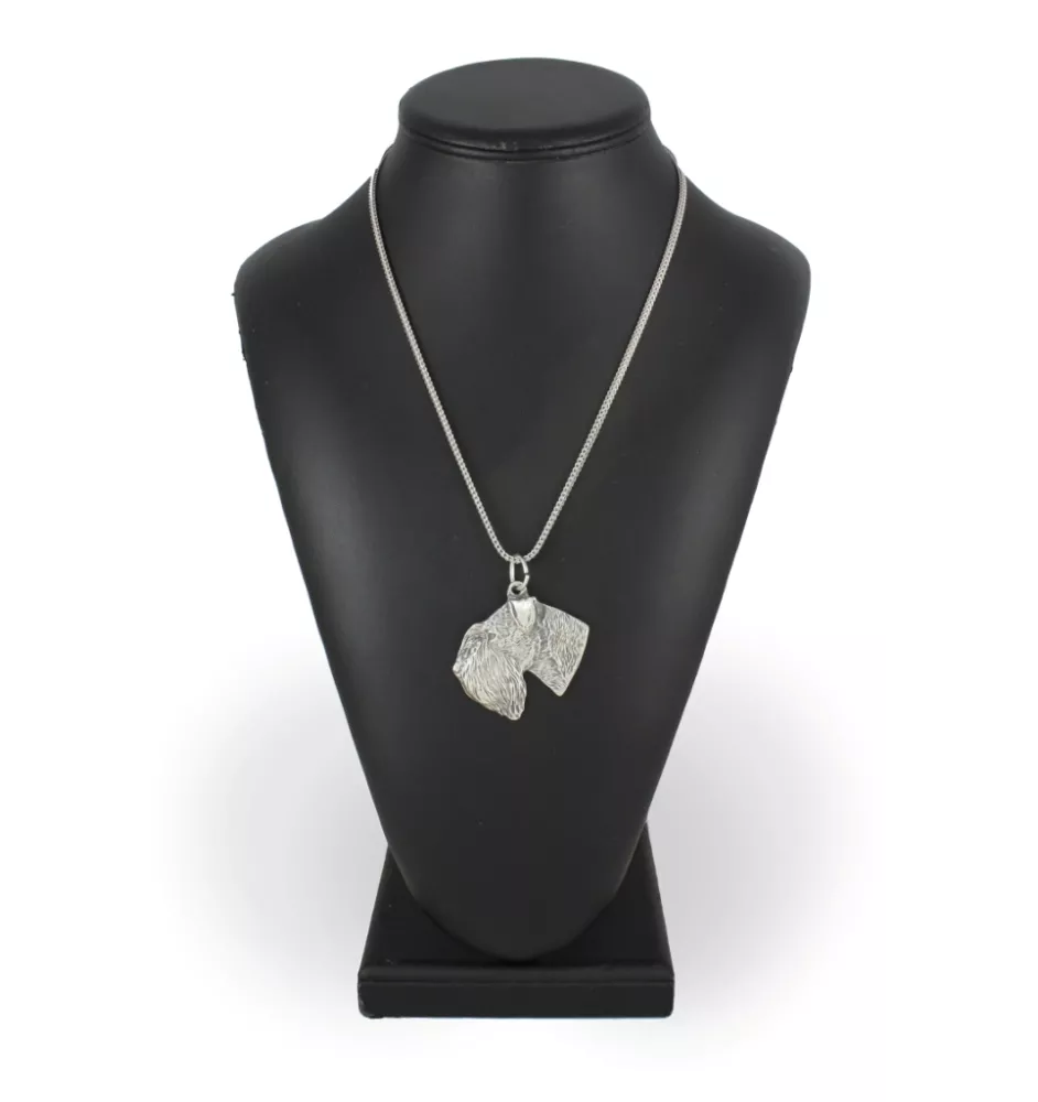 Schnauzer III - un collier avec un chien, un pendentif de chien sur une chaîne en argent, un bijou unique de la marque Art-Dog