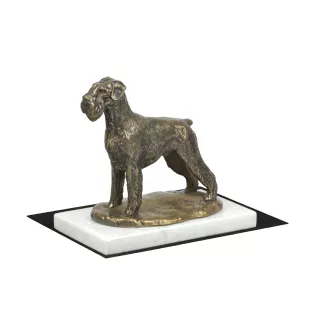 Schnauzer I - Hundestatue, Figur auf weißem Marmor, Trophäe für die Art-Dog-Hundeaustellung