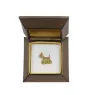 Terrier écossais, Scottish terrier - Broche de chien dans une boîte décorative, épingle élégante en plaqué or, épingle de veste de la marque Art-Dog