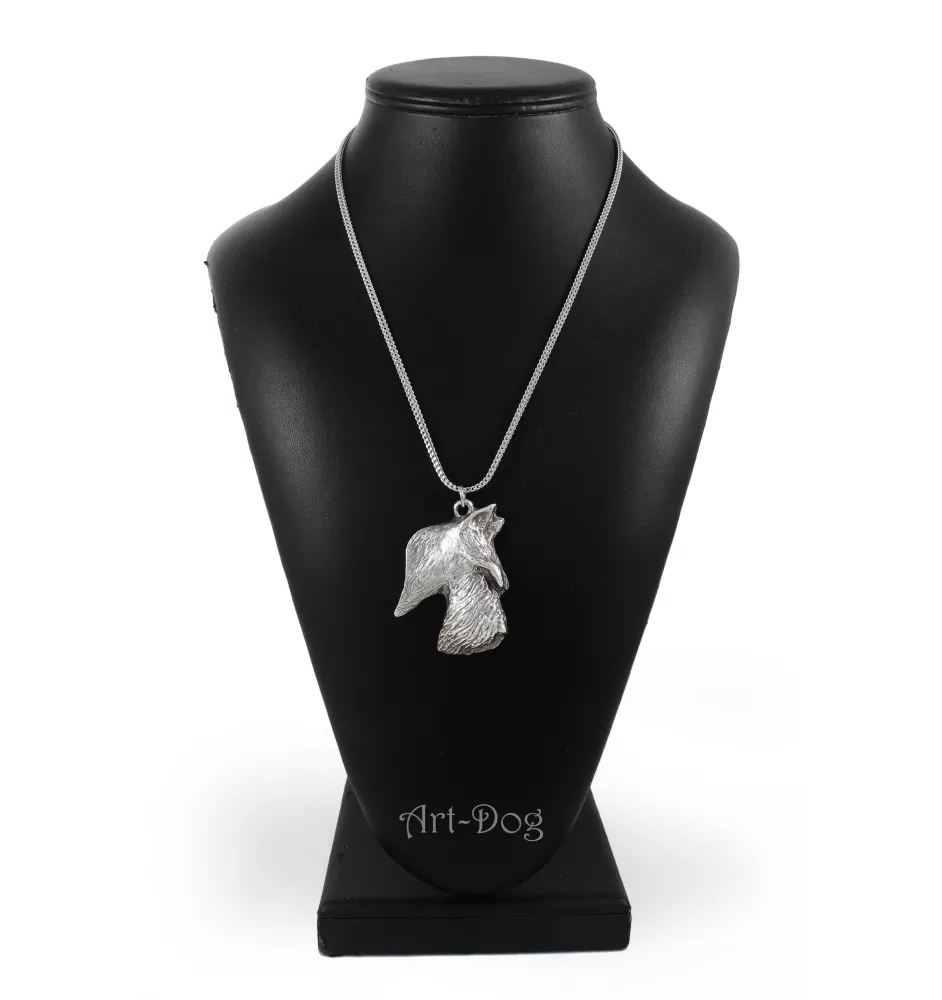 Terrier écossais, Scottish terrier - un collier avec un chien, un pendentif de chien sur une chaîne en argent, un bijou unique de la marque Art-Dog