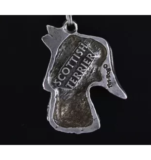Terrier écossais, Scottish terrier - un collier avec un chien, un pendentif de chien sur une chaîne en argent, un bijou unique de la marque Art-Dog