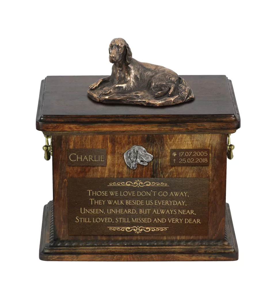 English Setter, Englischer Setter - Eine Urne für die Asche eines Hundes, eine Urne mit einer Statue, eine personalisierte Hundeurne von der Marke Art-Dog.