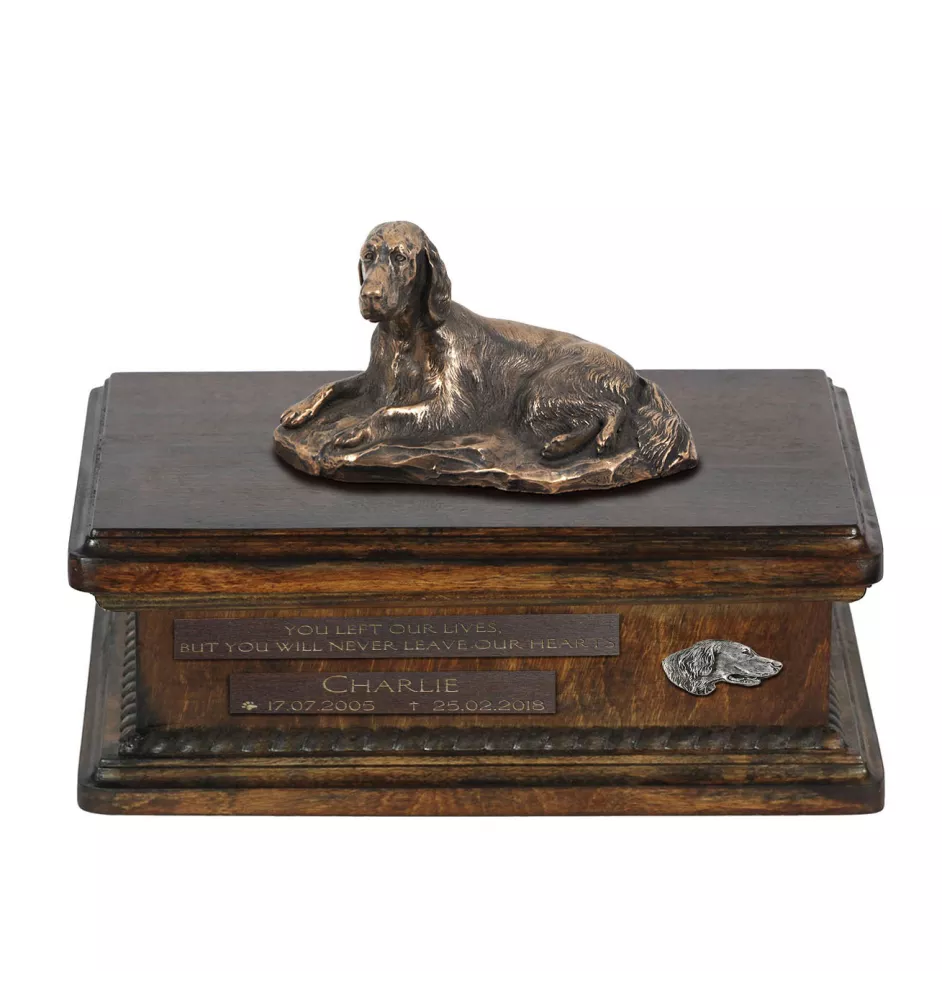 Setter anglais, Setter laverack - urne pour cendres de chien, urne personnalisée avec une statuette, urne en bois avec un chien de la marque Art-Dog