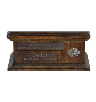 Setter anglais, Setter laverack - urne pour cendres de chien, urne personnalisée avec une statuette, urne en bois avec un chien de la marque Art-Dog