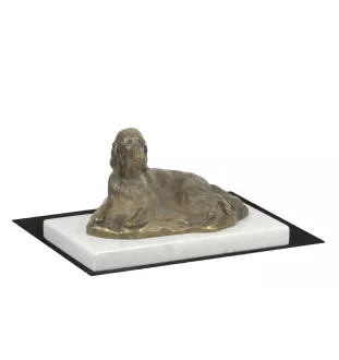 English setter, Lawerack, Laverack - dog figurine, statue on white marble, trophy for Art-Dog dog show exhibition