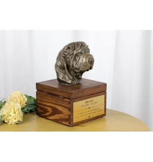 Shar Pei - Eine Ascheurne für Hunde mit einer Statuette, eine kleine Urne für Hunde, eine personalisierte Urne mit dem Porträt eines Hundes von der Marke Art-Dog.