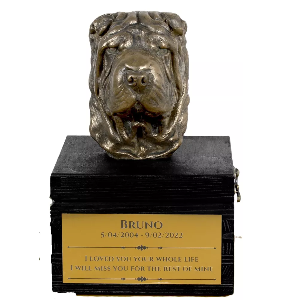 Shar Pei - eine Urne mit Gravur und Hundeskulptur, letzter Abschied, handgefertigtes Produkt der Marke Art-Dog