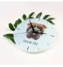 Shar Pei - geometrische Wanduhr mit Bild und Aufschrift der Marke Art-Dog