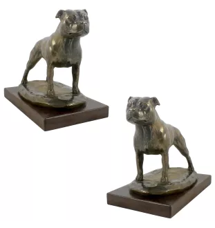 Staffordshire Bull Terrier figurka na drewnie Art-Dog