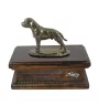 Staffordshire Bull Terrier, Staffie IV - urne pour cendres de chien, urne personnalisée avec une statuette, urne en bois avec un chien de la marque Art-Dog