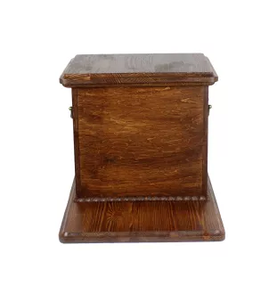 Staffordshire Bull Terrier, Staffordshire Bullterrier - eine große Urne für die Asche des Hundes, eine hölzerne Urne mit dem Kopf des Hundes, eine Box für die Hundesasche der Marke Art-Dog