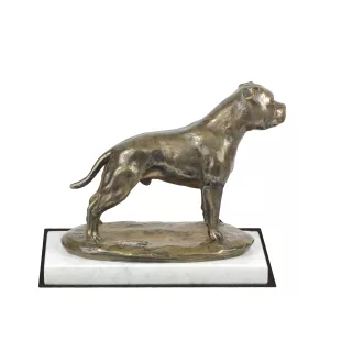 Staffordshire Bull Terrier, Staffie III - une statuette de chien, une figurine en marbre blanc, un trophée pour l'exposition de chiens de la marque Art-Dog