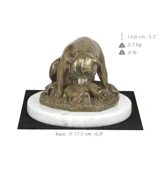 Staffordshire Bull Terrier, Staffordshire Bullterrier II - Hundestatue, Figur auf weißem Marmor, Trophäe für die Art-Dog-Hundeaustellung