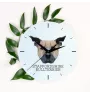 Staffordshire Bull Terrier, Staffordshire Bullterrier - geometrische Wanduhr mit Bild und Aufschrift der Marke Art-Dog