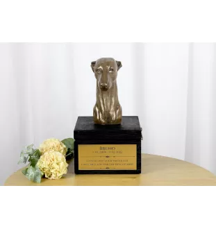 Whippet, Lévrier whippet - une urne avec une gravure et une sculpture de chien, un dernier adieu, un produit fait à la main de la marque Art-Dog