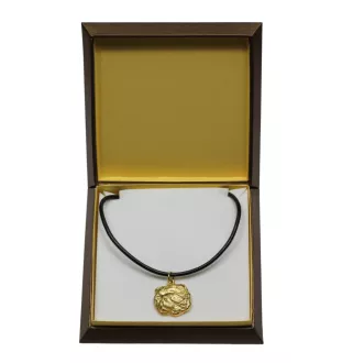 Cat - naszyjnik z kotem w pudełku prezentowym, pozłacana zawieszka dla fana kotów efektowna biżuteria marki Art-Dog