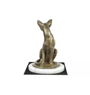 Ägyptische Mau Katze - Katzenstatue, Figur auf weißem Marmor, Trophäe für die Hundeausstellung der Marke Art-Dog