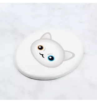 Khao Manee - une plaque funéraire en céramique avec une illustration et un texte de la marque Art-Dog