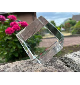 Chat Nebelung - un cube en cristal avec une photo de chat, une photo de cheval dans le cristal, un presse-papiers cubique de la marque Art-Dog