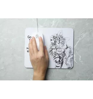 Norwegische Waldkatze - Mauspad mit Druck, personalisiertes Mauspad mit Katze, einzigartiges Gadget für Büroangestellte von Art-Dog.