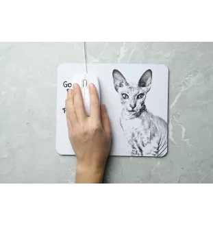 Peterbald - tapis de souris imprimé, tapis de souris personnalisé avec un chat, un gadget unique pour un employé de bureau de la marque Art-Dog