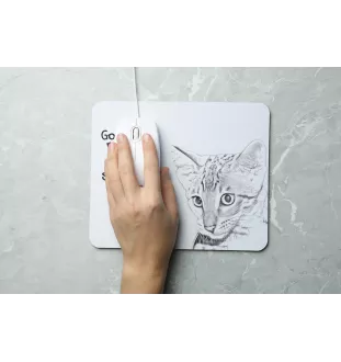 Savannah - tapis de souris imprimé, tapis de souris personnalisé avec un chat, un gadget unique pour un employé de bureau de la marque Art-Dog