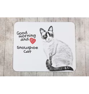 Chat Snowshoe - tapis de souris imprimé, tapis de souris personnalisé avec un chat, un gadget unique pour un employé de bureau de la marque Art-Dog
