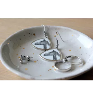 Akhal-Teke - Pferdeohrringe, hängende Ohrringe mit einem Bild, personalisierter Schmuck mit dem Aufdruck der Marke Art-Dog