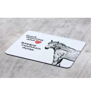 Cheval de montagne basque - tapis de souris imprimé, tapis de souris personnalisé avec un cheval, un gadget unique pour un employé de bureau de la marque Art-Dog