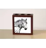Baskisches Bergpferd - Stifthalter mit Pferd, Schreibtischorganizer mit Aufdruck, personalisierte Schreibtischdekoration der Marke Art-Dog