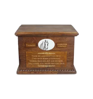 Kuc Fell urna na drewnie z statuetką stojącą Art-Dog