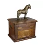 Klacz rasy fryzyjskiej drewniana urna z statuetką z brązu Art-Dog