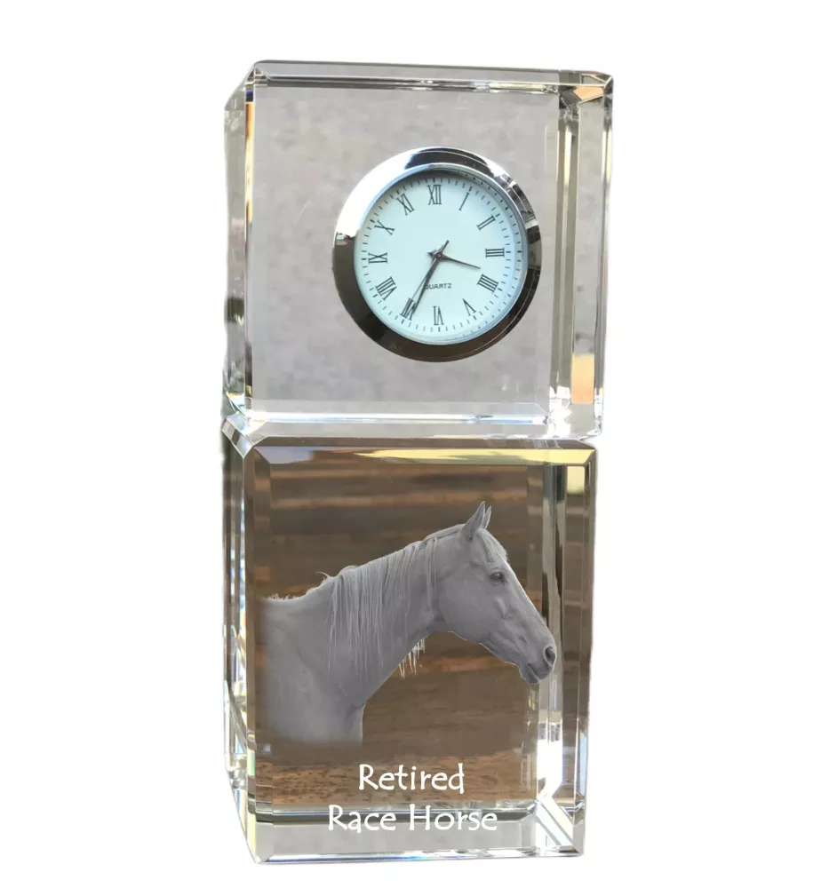 Cheval de course à la retraite - montre en cristal avec photo, photo de cheval dans le cristal, horloge de bureau personnalisée de la marque Art-Dog