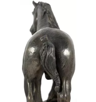 Comté - statuette avec un cheval, silhouette de cheval sur du bois, un prix prestigieux dans le concours de la marque Art-Dog