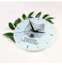 Finnischer Lapphund, Suomenlapinkoira, Lapinkoira - geometrische Wanduhr mit Bild und Aufschrift der Marke Art-Dog