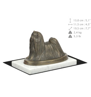 Bichon maltais, Maltese - une statuette de chien, une figurine en marbre blanc, un trophée pour l'exposition de chiens de la marque Art-Dog